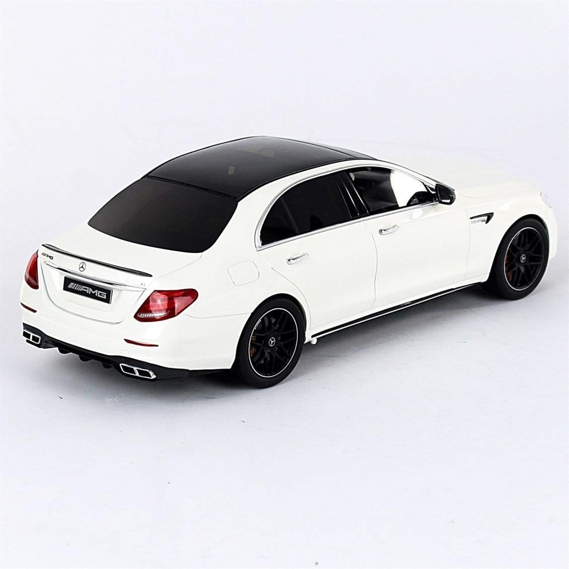GT Spirit B66965711 1/18 Ölçek, Mercedes Benz AMG E63 S W213 Novelty, Sergilemeye Hazır Metal Araba Modeli