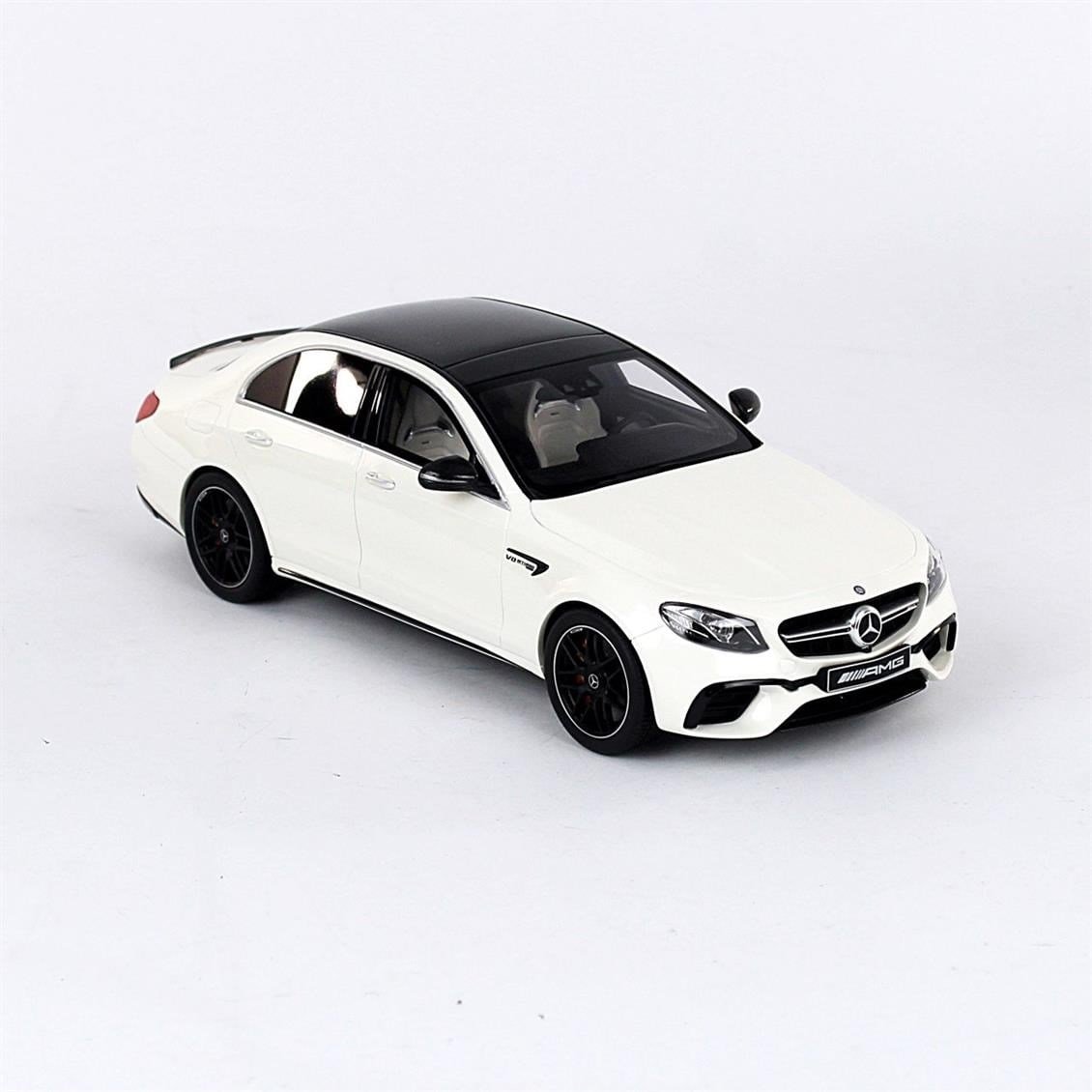 GT Spirit B66965711 1/18 Ölçek, Mercedes Benz AMG E63 S W213 Novelty, Sergilemeye Hazır Metal Araba Modeli