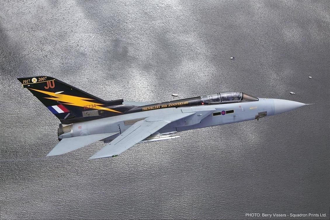 Hasegawa 1959 1/72 Ölçek, Torndo F Mk.3 No.111.sq (Limited Edition), Savaş Uçağı Plastik Model Kiti