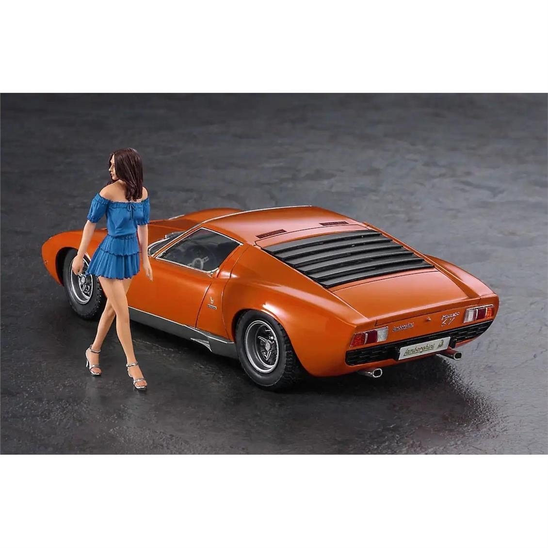 Hasegawa 20423 1/24 Ölçek, Lamborghini Miura P400 SV ve İtalyan Kız Figürü,Otomobil Plastik Model Kiti