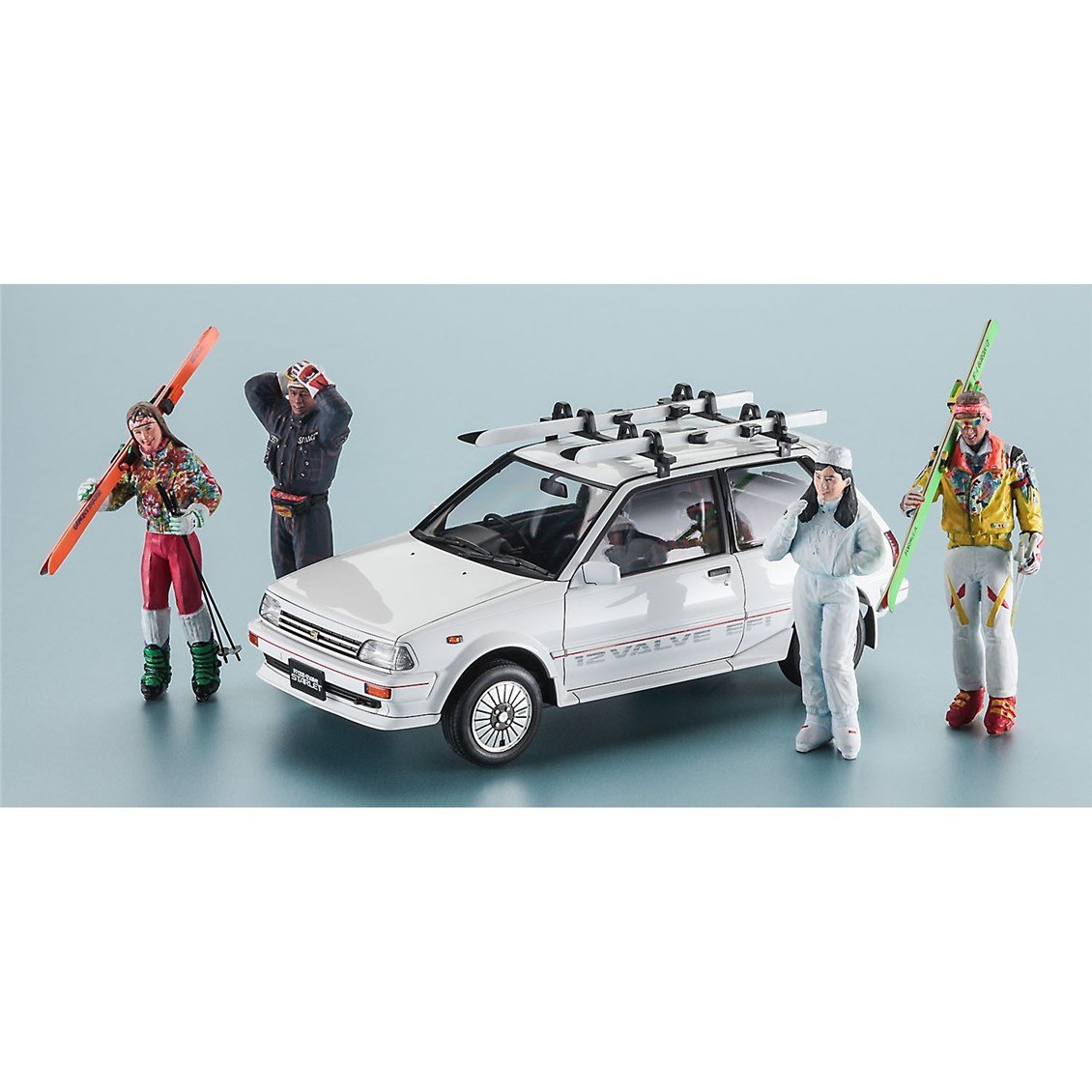 Hasegawa 20610 1/24 Ölçek, Toyota Starlet EP71 Si White Limited Edition (3door) (Ski Version) Otomobil Plastik model Kiti