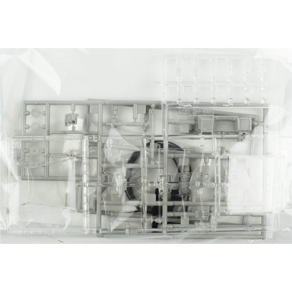 Hasegawa 66105 1/35 Ölçek, Hitachi Kütük Taşıma Aparatlı Tekerlekli Loder ZW100-6, Plastik Model Kiti