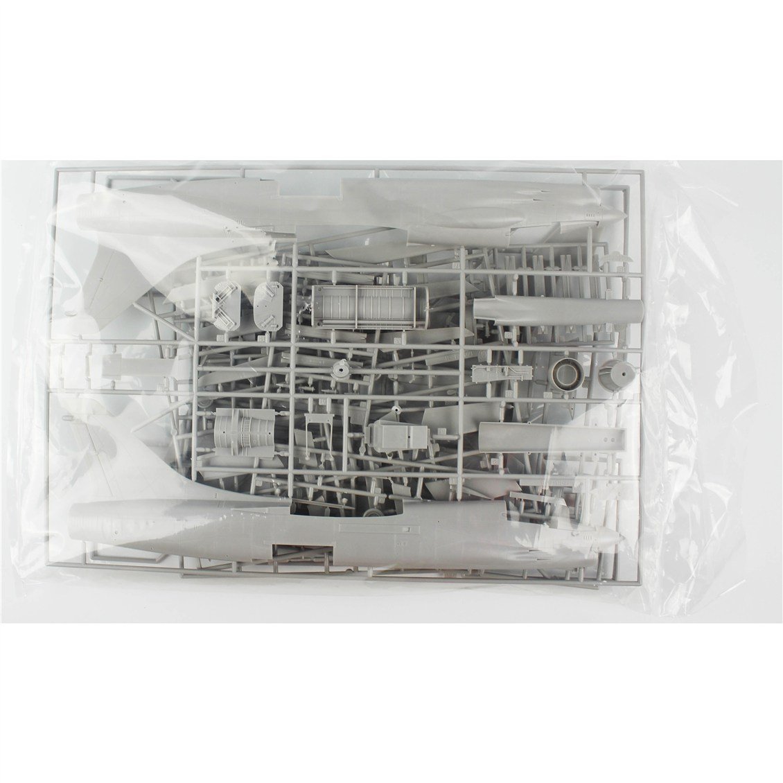 Hasegawa 7524 1/48 Ölçek, F-8E Crusader (VF-111 Sundowners) Savaş Uçağı Plastik Model Kiti