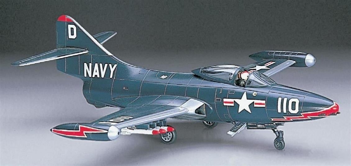 Hasegawa B12 242 1/72 Ölçek, F9F-2 Panther, Savaş Uçağı Plastik Model Kiti