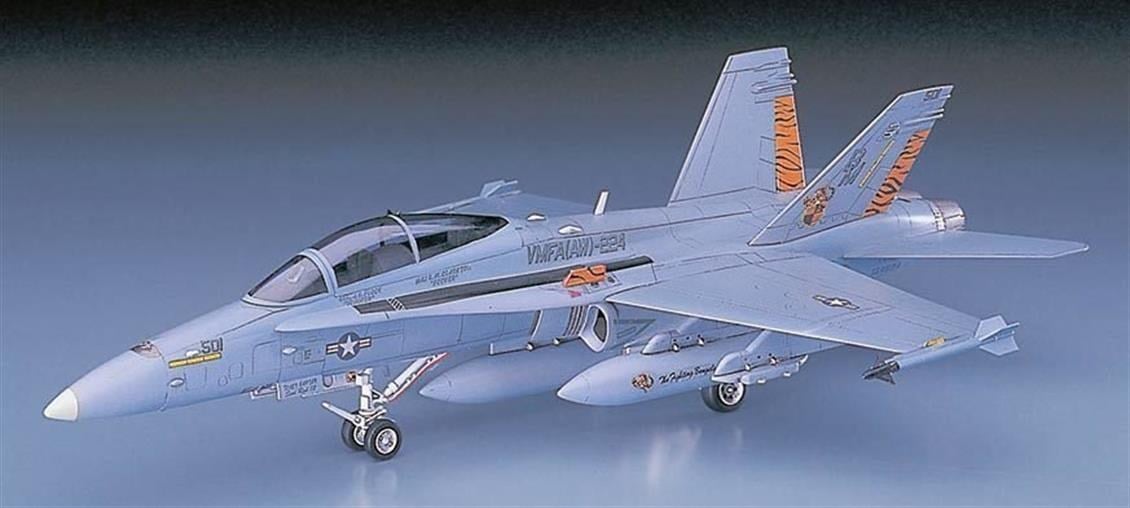 Hasegawa D9 439 1/72 Ölçek, F/A-18D Hornet, Savaş Uçağı Plastik Model Kiti