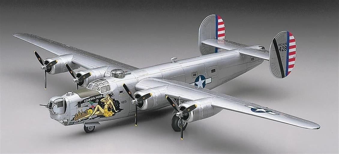 Hasegawa E29 1559 1/72 Ölçek, B-24J Liberator, Savaş Uçağı Plastik Model Kiti