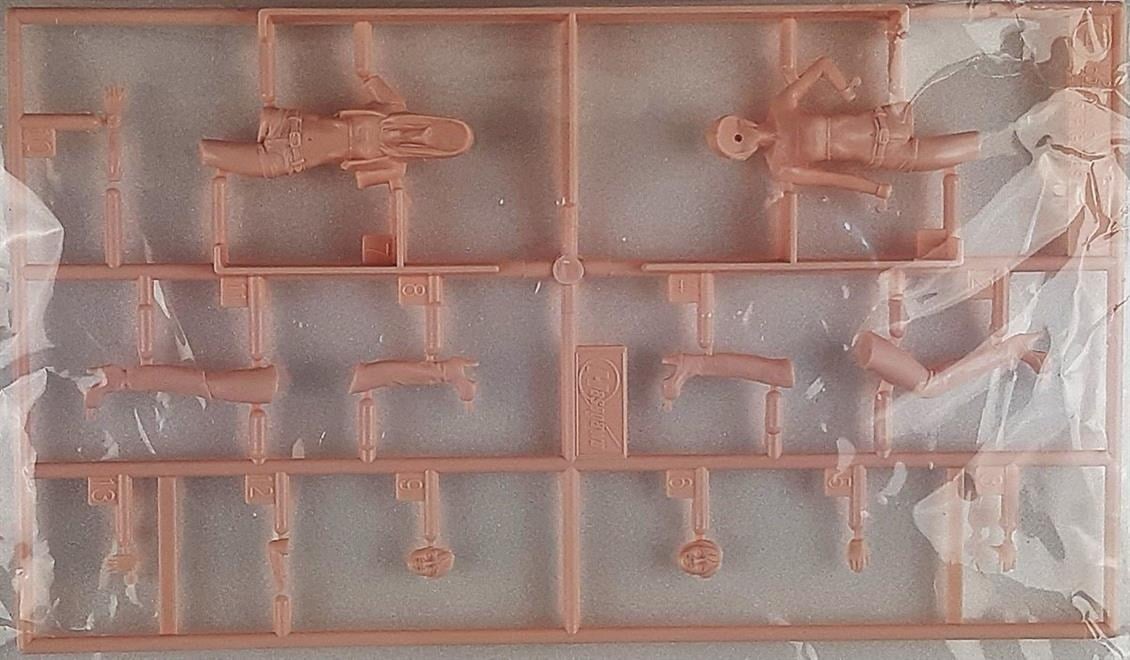 Hasegawa FC5 29105 1/24 Ölçek, Refakatçi Kızlar, Plastik Model Kiti