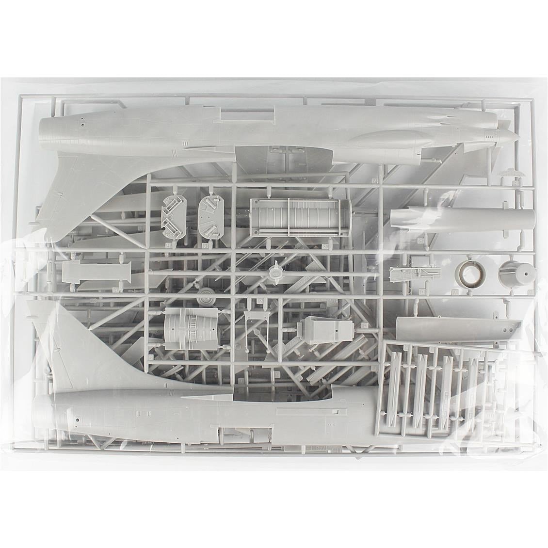 Hasegawa PT25 7225 1/48 Ölçek, F-8E Crusader, Savaş Uçağı Plastik Model Kiti