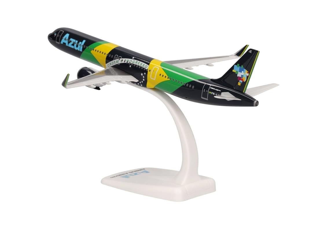 Herpa 613682 1/200 Ölçek, Azul Brazilian Airlines, Airbus A321 neo, Snapfit, Sergilemeye Hazır Model Yolcu Uçağı