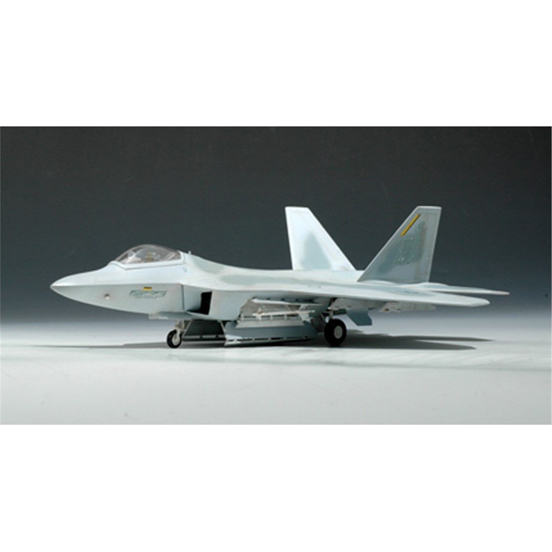 Hobbyboss 80210 1/72 Ölçek, F-22A (Raptor), Savaş Uçağı Plastik Model Kiti