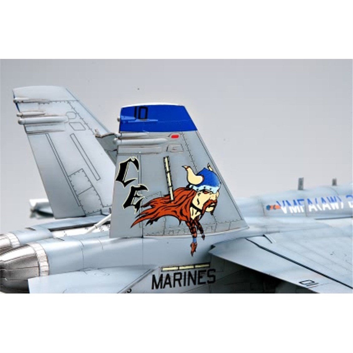 Hobbyboss 80322 1/48 Ölçek, F/A-18D (HORNET) Savaş Uçağı Plastik Model Kiti