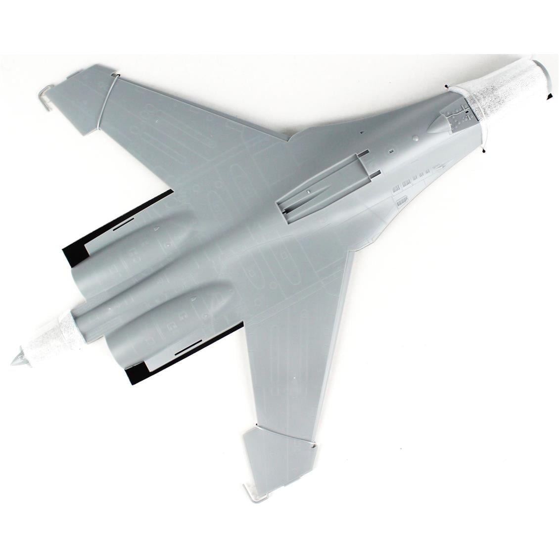 HobbyBoss 81715 1/48 Ölçek, PLA J-11B, Savaş Uçağı, Plastik Model Kiti
