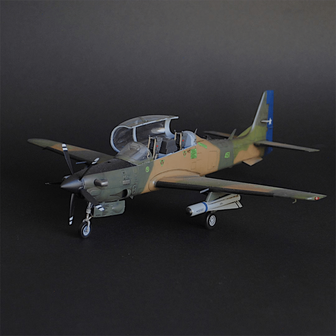 HobbyBoss 81727 1/48 Ölçek, Brazilian EMB314 Super Tucano, Askeri Uçak, Plastik Model Kiti