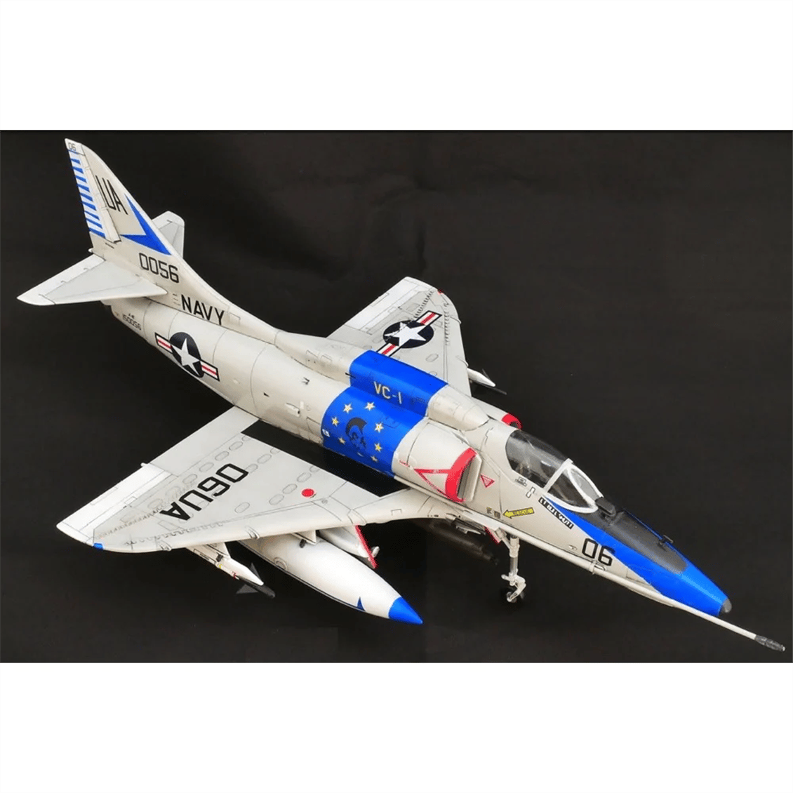 HobbyBoss 81764 1/48 Ölçek, A-4E Sky Hawk, Savaş Uçağı, Plastik Model Kiti