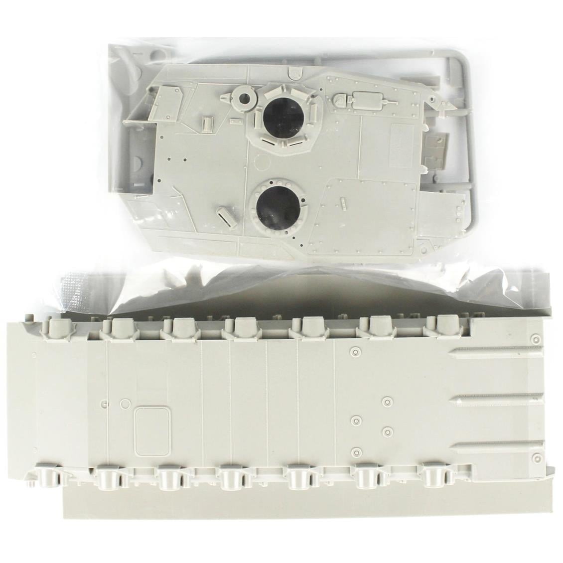 HobbyBoss 82401 1/35 Ölçek, German Leopard  2A4 Tank, Plastik Model Kiti