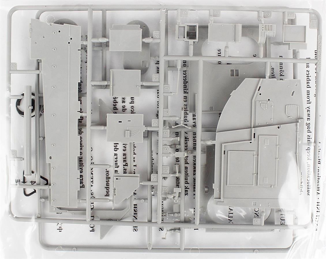 Hobbyboss 82409 1/35 Ölçek, LVTP-7 Amfibi Hücum Aracı, Plastik Model Kiti