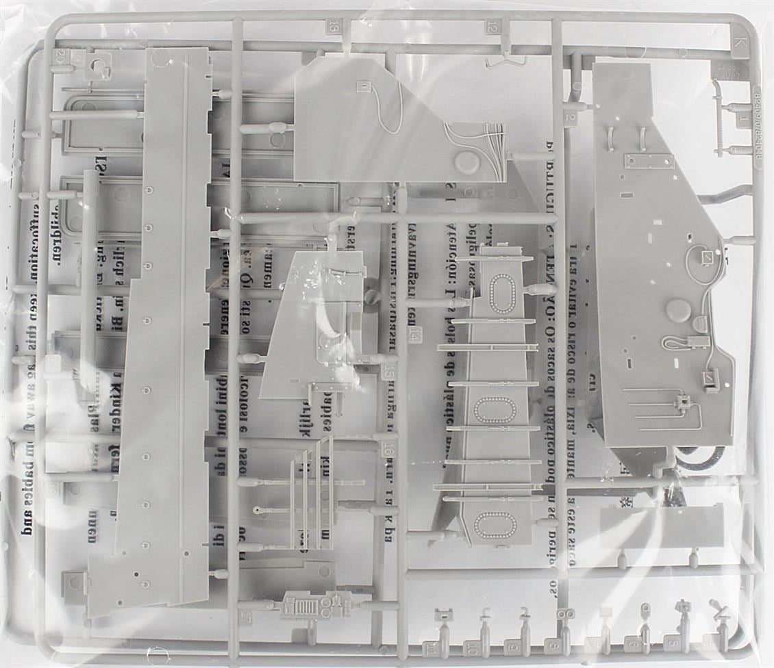 Hobbyboss 82412 1/35 Ölçek, AAVP-7A1 Amfibi Hücum Aracı, Plastik Model Kiti