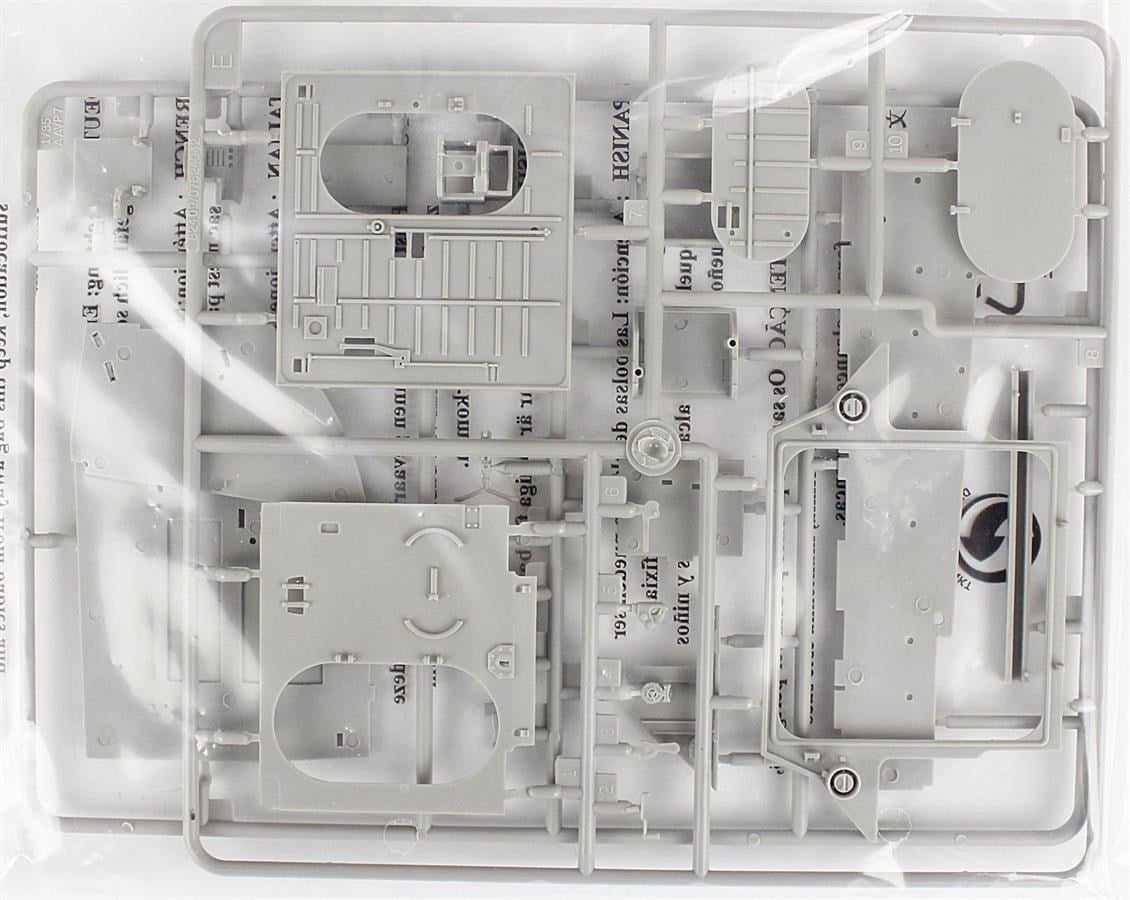 Hobbyboss 82415 1/35 Ölçek, AAVP-7A1 Amfibi Hücum Aracı, Plastik Model Kiti