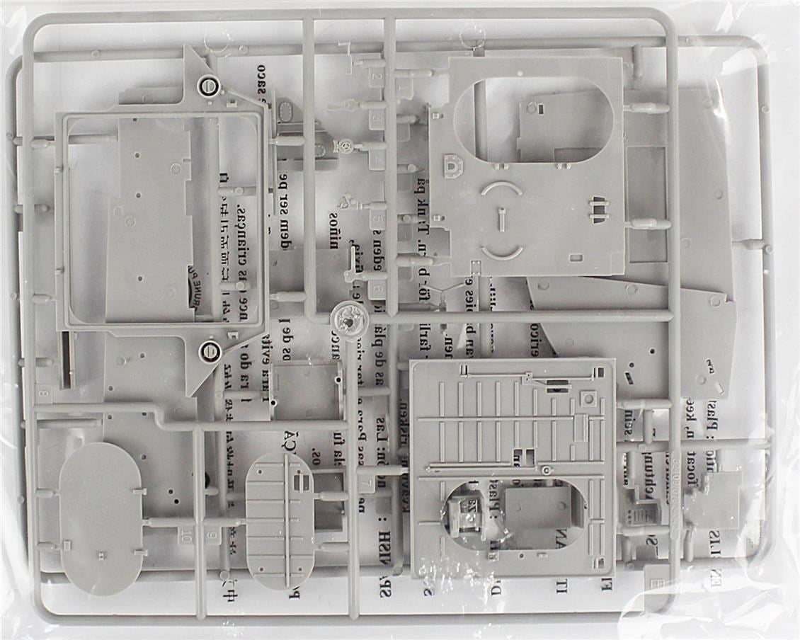 Hobbyboss 82417 1/35 Ölçek, AAVR-7A1 Amfibi Hücum Aracı, Plastik Model Kiti