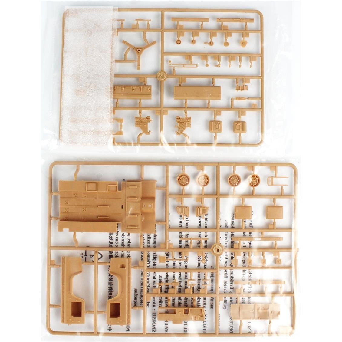 HobbyBoss 82447 1/35 Ölçek, Land Rover WMIK w/MILAN ATGM, Askeri Cip, Plastik Model Kiti