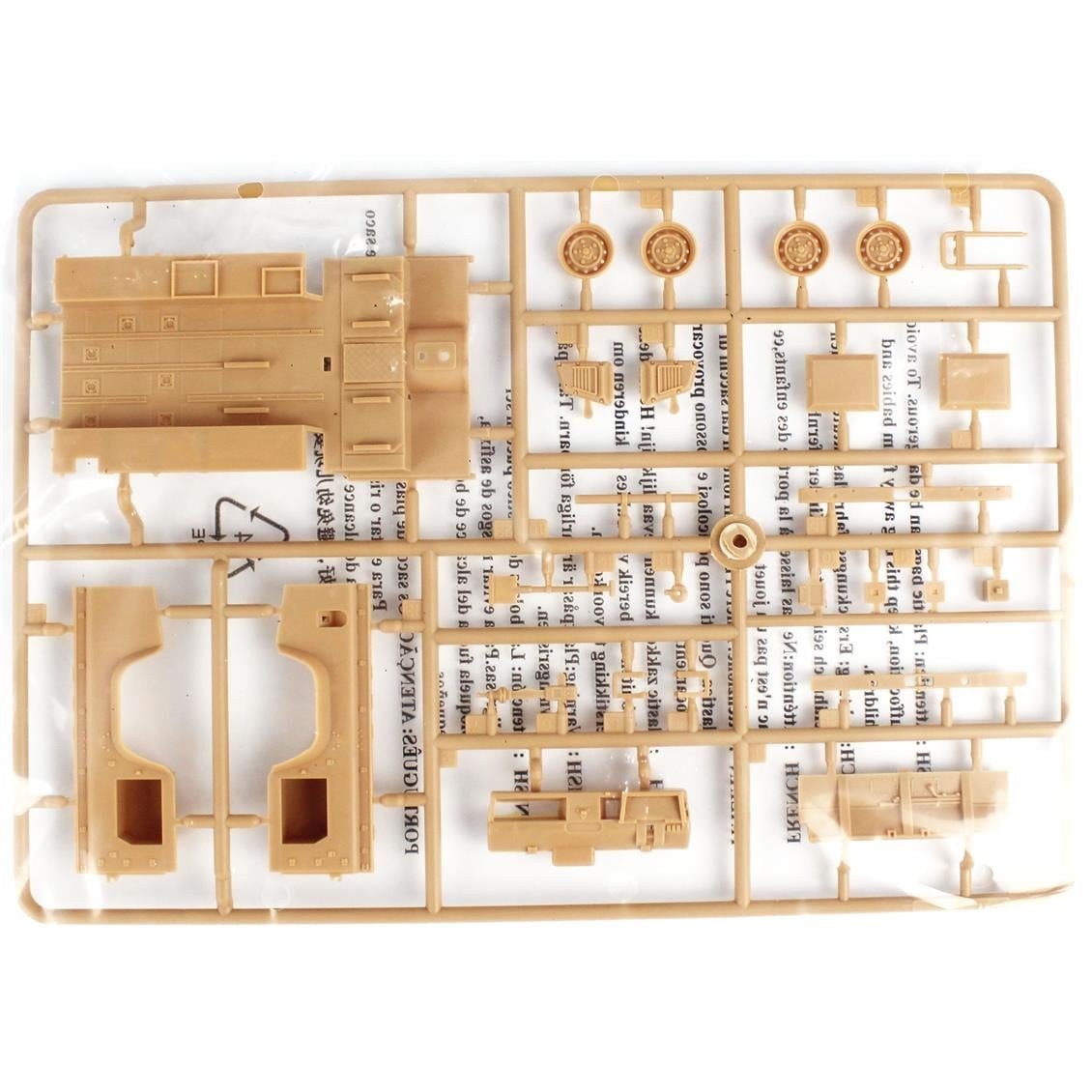 HobbyBoss 82448 1/35 Ölçek, Defender110 HardTop,Askeri Cip, Plastik Model Kiti