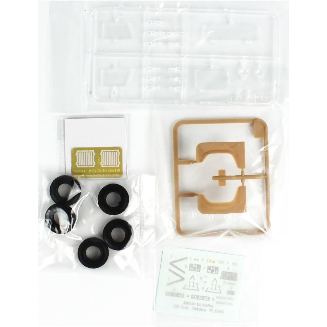 HobbyBoss 82448 1/35 Ölçek, Defender110 HardTop,Askeri Cip, Plastik Model Kiti