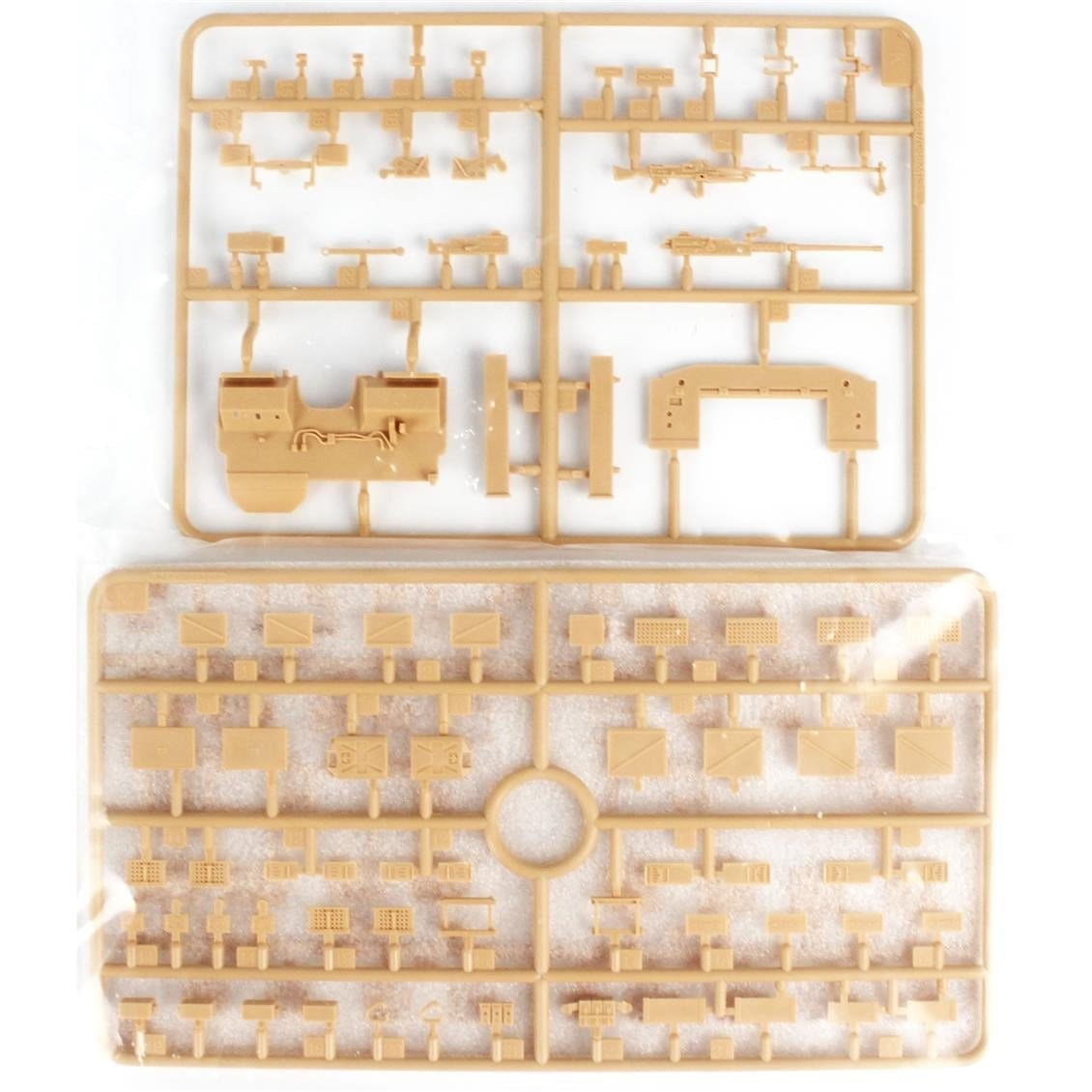 HobbyBoss 82450 1/35 Ölçek, (Ranger Special Operations Vehicle) RSOV w/MG, Askeri Cip , Plastik Model Kiti