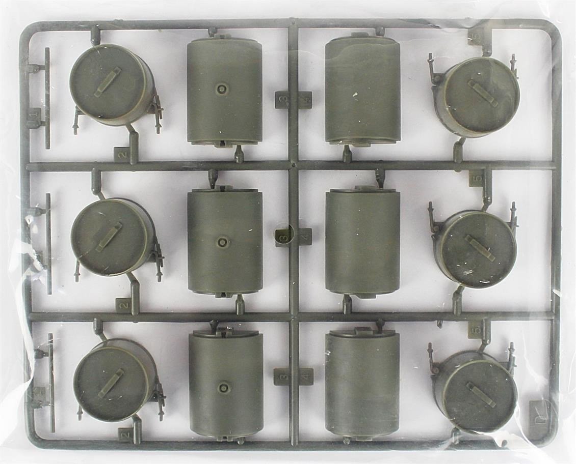 HobbyBoss 82602 1/16 Ölçek, Sovyet T-34/85 Tankı, Plastik Model Kiti