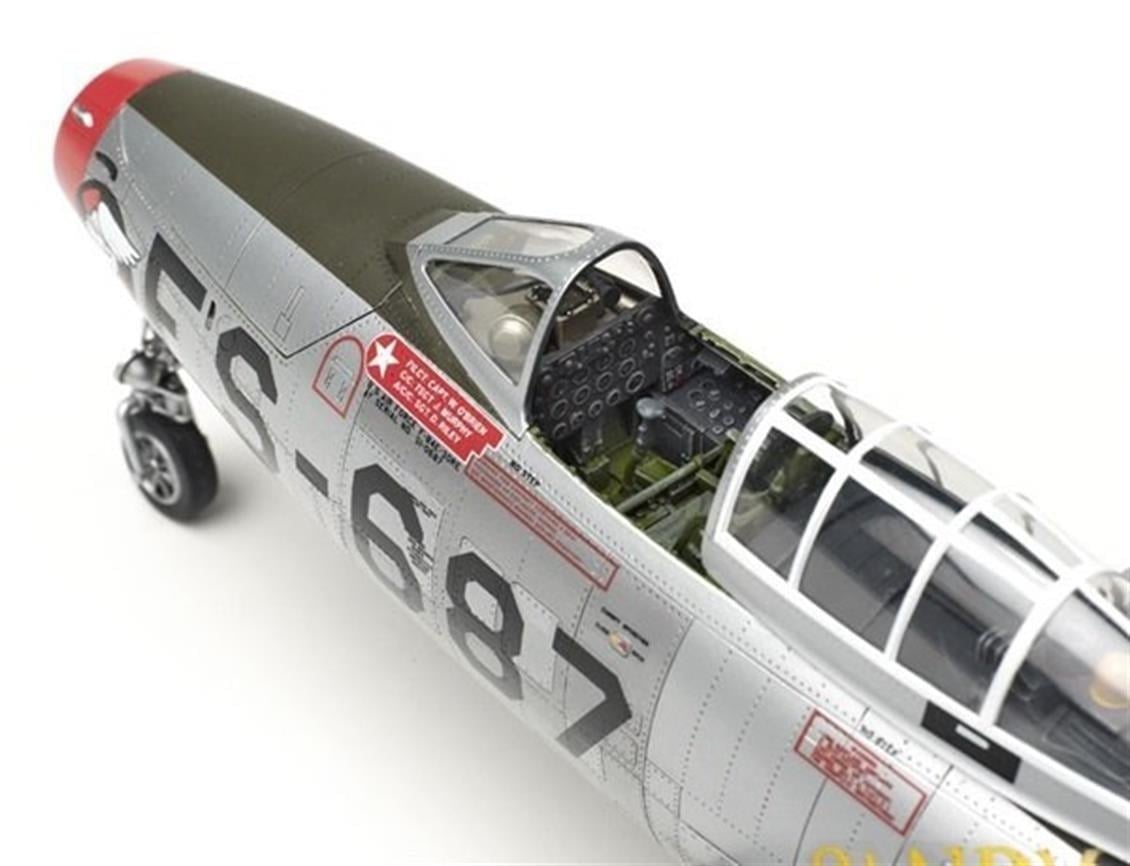 HobbyBoss 83208 1/32 Ölçek, F-84G Thunderjet Savaş Uçağı, Plastik Model Kiti