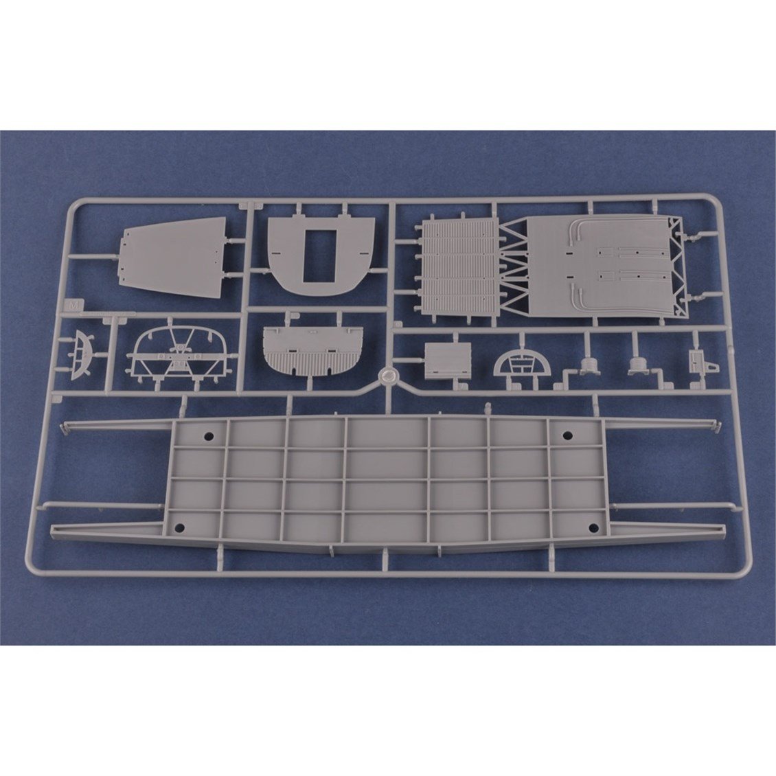 Hobbyboss 83211 1/32 Ölçek, B-24J Liberator, Savaş Uçağı Plastik Model Kiti