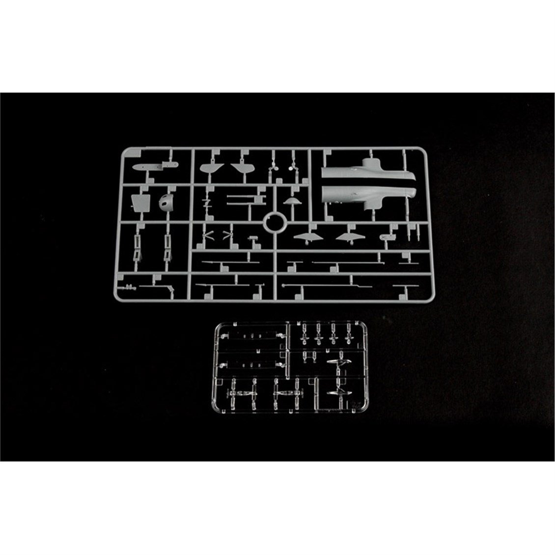 Hobbyboss 83522 1/350 Ölçek, Fransız SURCOUF Kuruvazör Denizaltısı, Plastik Model Kiti
