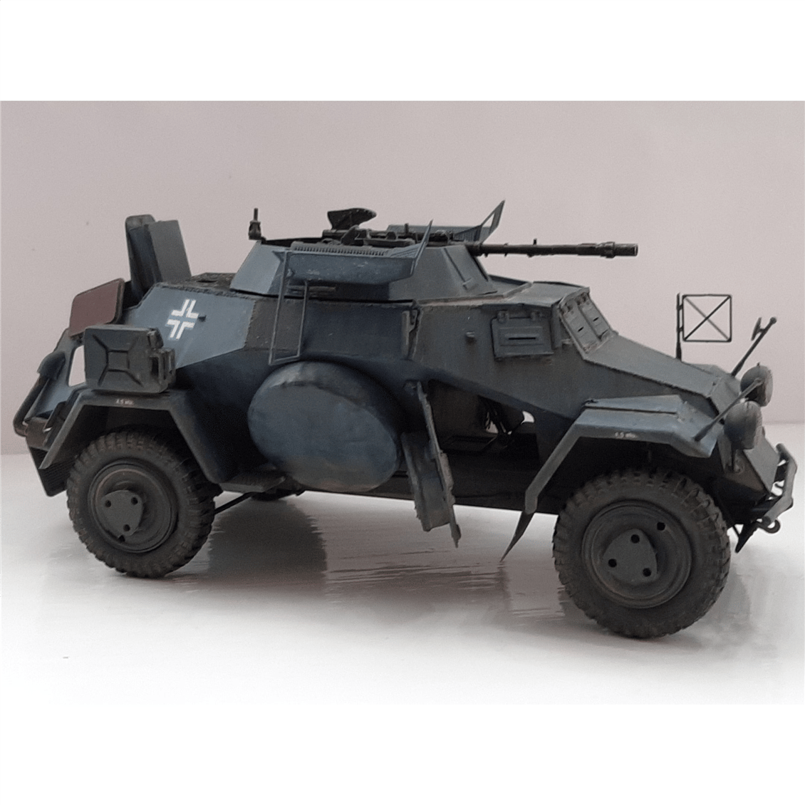 HobbyBoss 83815 1/35 Ölçek, German Sd.Kfz.222 Leichter Panzerspahwagen (1st Series), Askeri Araç, Plastik Model Kiti