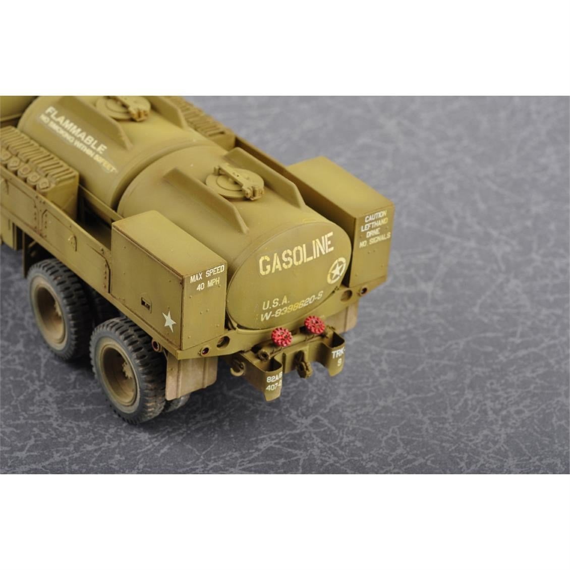 HobbyBoss 83830 1/35 Ölçek, CCKW 750 gallon Tanker, Askeri Kamyon, Plastik Model Kiti