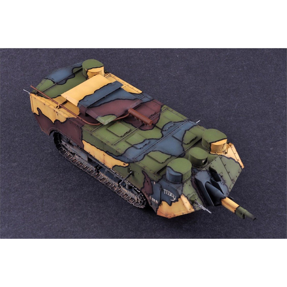 Hobbyboss 83858 1/35 Ölçek, Fransız Saint-Chamond Haiff Tankı (Erken Dönem), Plastik Model Kiti