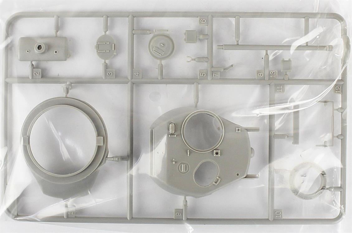 HobbyBoss 84805 1/48 Ölçek, M4A3 (76W) Tankı, Plastik Model Kiti