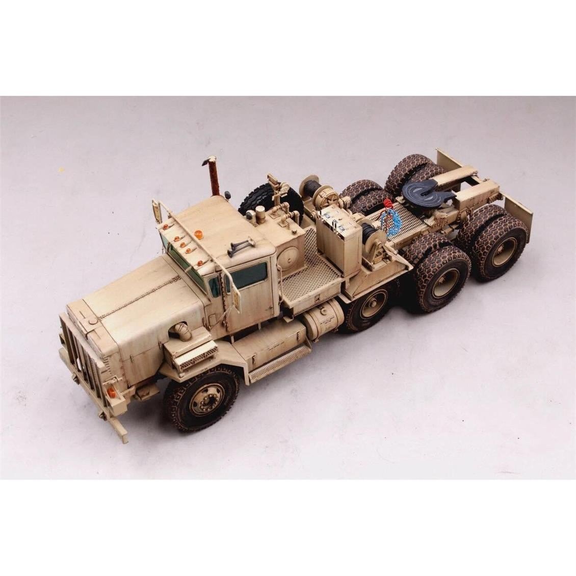 HobbyBoss 85519 1/35 Ölçek, Tank Taşıyıcı, M911 C-HET Çekici ve M747 Dorse , Plastik Model Kiti