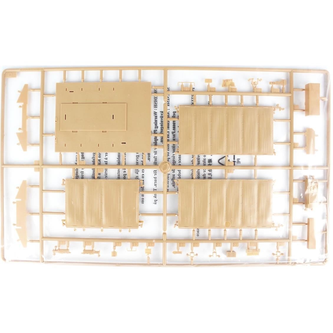 HobbyBoss 85525 1/35 Ölçek, M1070, Askeri Kamyon, Plastik Model Kiti