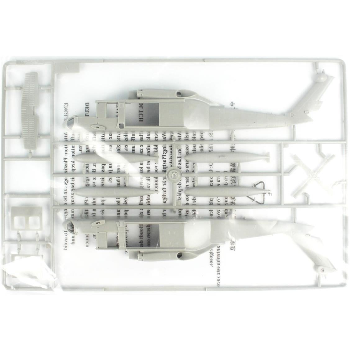 HobbyBoss 87216 1/72 Ölçek, UH-60A Blackhawk, Askeri Helicopter, Plastik Model Kiti
