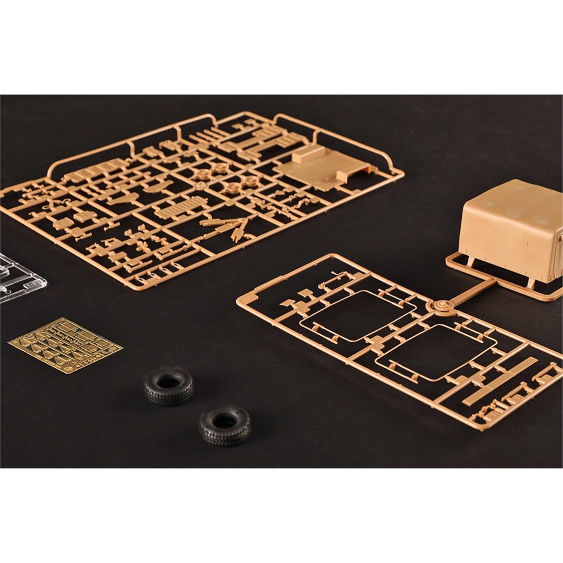 I Love Kit 63566 1/35 Ölçek, M1101/1102 Hafif Taktik Römorku (LTT), Plastik Model Kiti
