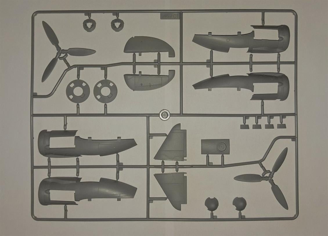 ICM 48239 Ju 88?-6b, WWII German Night Fighter Ju 88?-