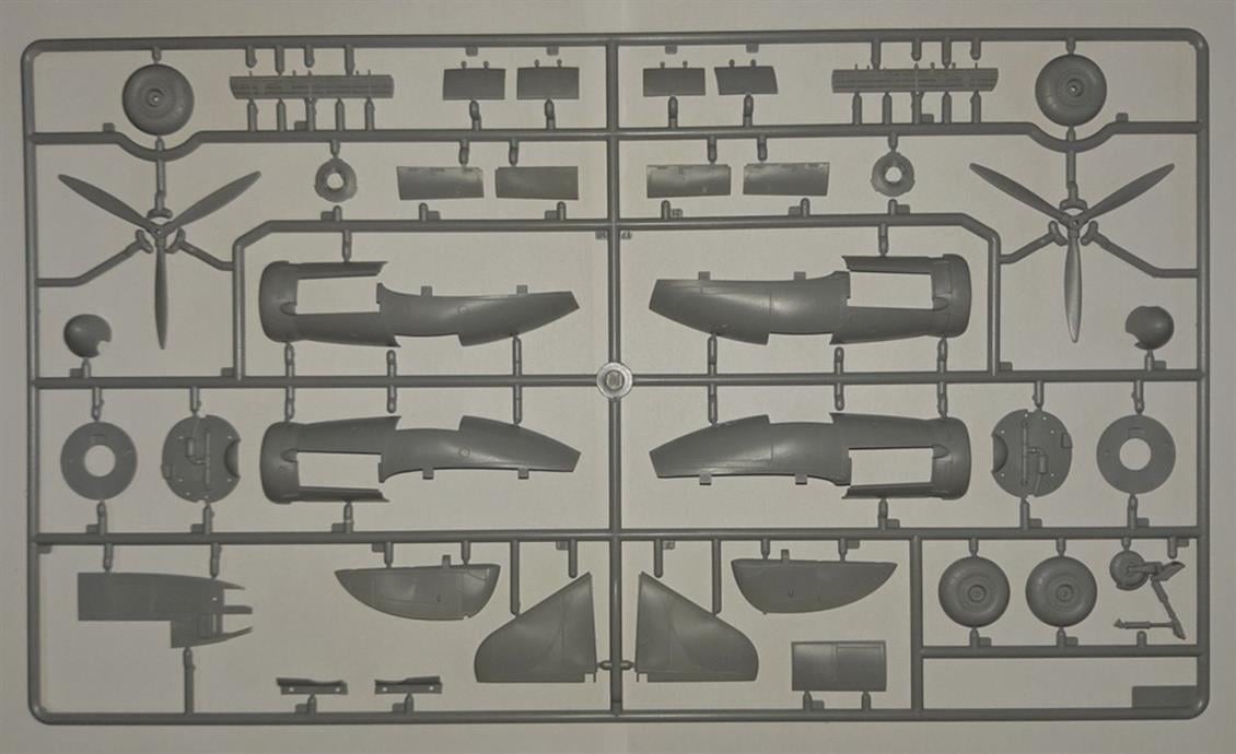 ICM 48239 Ju 88?-6b, WWII German Night Fighter Ju 88?-