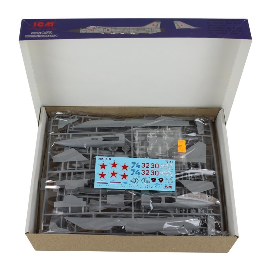 ICM 72151 1/72 Ölçek, Mikoyan31B Russian Heavy Interceptor Fi