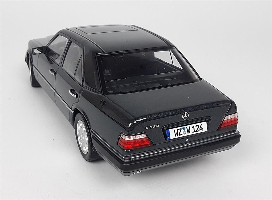 iScale 1180054 1/18 Ölçek, 1998 Mercedes Benz E-Klasse (W124), Mavi, Sergilemeye Hazır Metal Araba Modeli