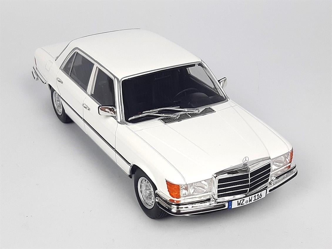 iScale 18081 1/18 Ölçek, 1975-1980 Mercedes Benz 450 SEL 6.9 (W116) Baujahr, Beyaz, Sergilemeye Hazır Metal Araba Modeli