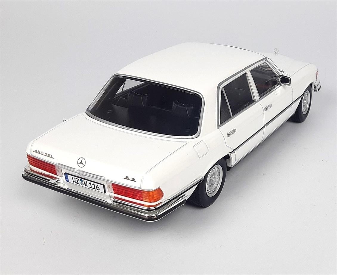 iScale 18081 1/18 Ölçek, 1975-1980 Mercedes Benz 450 SEL 6.9 (W116) Baujahr, Beyaz, Sergilemeye Hazır Metal Araba Modeli