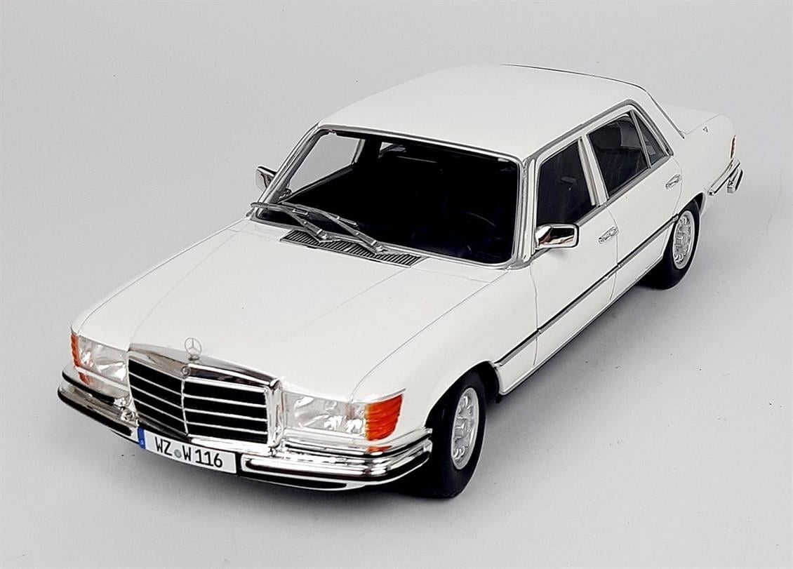 iScale 18081 1/18 Ölçek, 1975-1980 Mercedes Benz 450 SEL 6.9 (W116) Baujahr, Beyaz, Sergilemeye Hazır Metal Araba Modeli