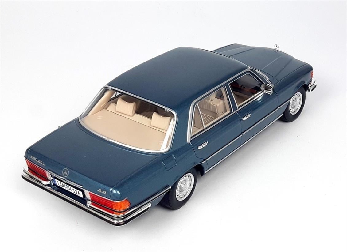iScale 18084 1/18 Ölçek, 1975-1980 Mercedes Benz 450 SEL 6.9 (W116) Baujahr, Metalik Mavi, Sergilemeye Hazır Metal Araba Modeli