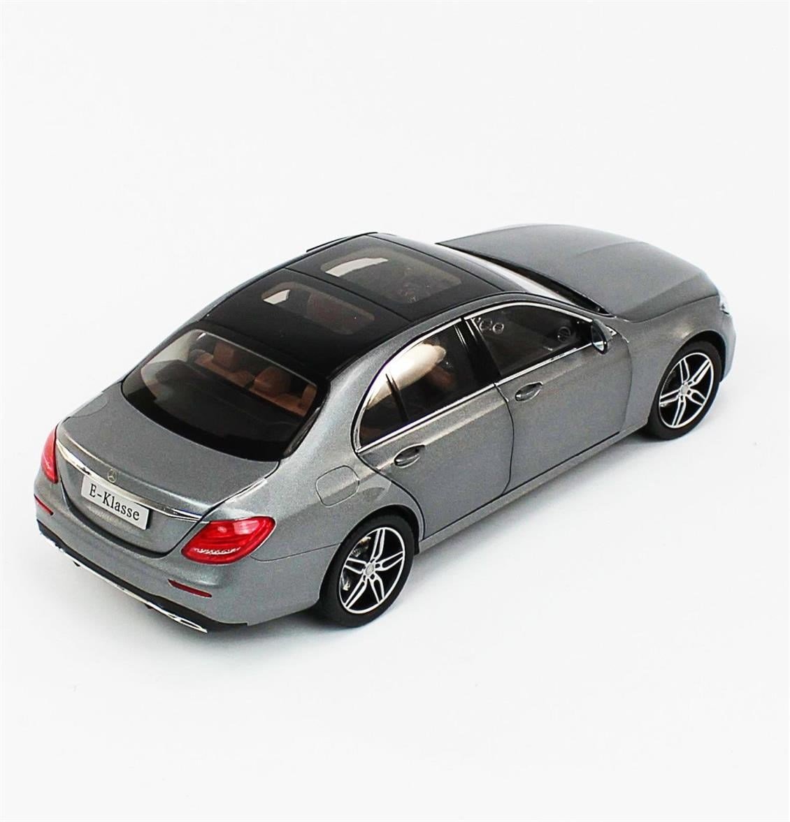 iScale B66960379 1/18 Ölçek, Mercedes Benz E Class AMG, Selenite Grey Magno, Sergilemeye Hazır Metal Araba Modeli