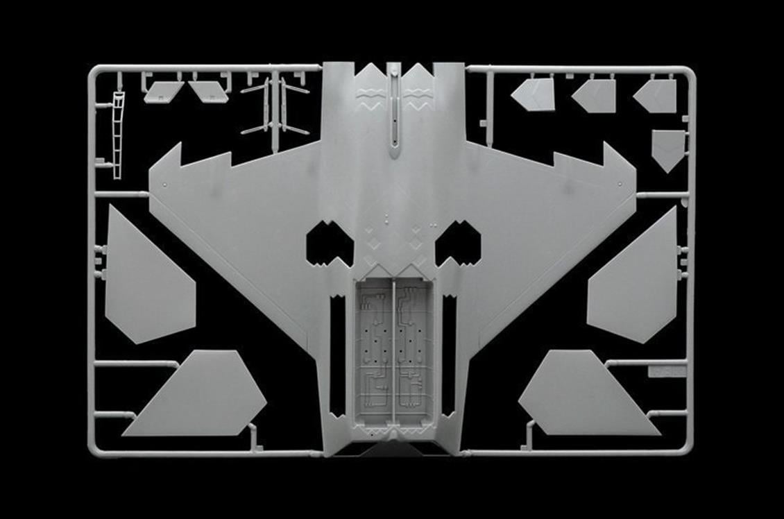 Italeri 0850S 1/48 Ölçek, F-22 Raptor Savaş Uçağı, Plastik Model kiti