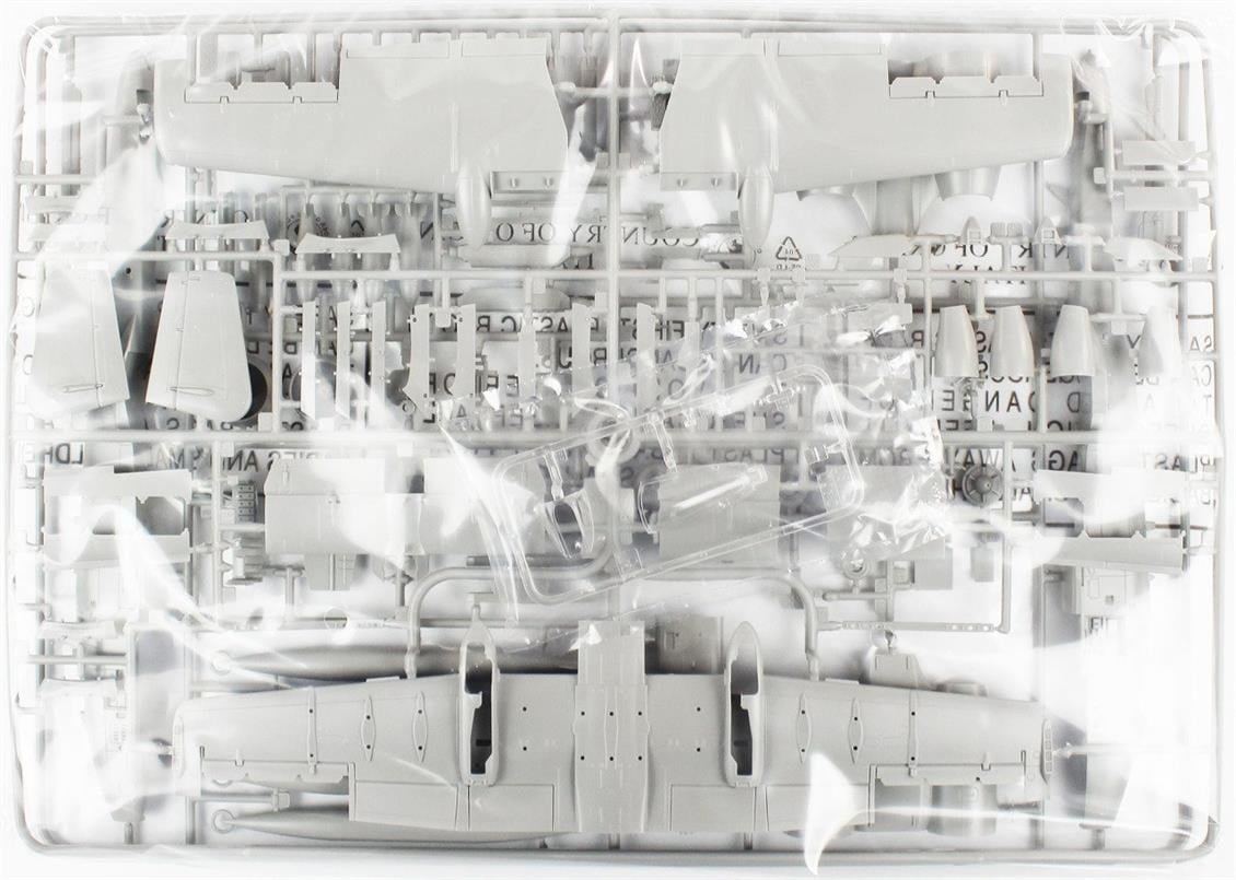 Italeri 1376S 1/72 Ölçek, A-10 A/C Thunderbolt II ( Gulf War ) Savaş Uçağı, Plastik Model kiti